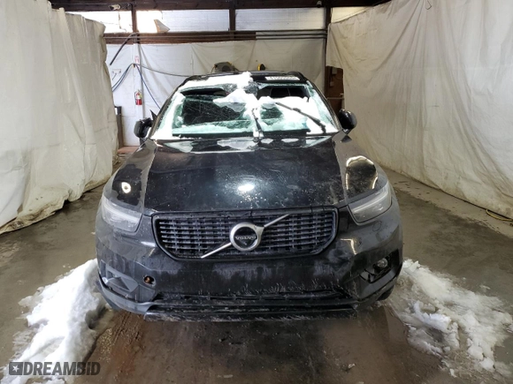 2022 Volvo XC40 R-Design with VIN YV4162UM1N2791059, listed as a Copart auction lot 41505965 with NaN miles and Salvage Title. Bid and sale history available at carsss.com. Image 5.