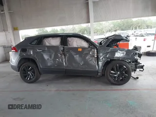 2021 Volkswagen Atlas SE z VIN 1V2JE2CA8MC237781, wystawiony jako IAAI lot #42404797 z przebiegiem Nie podano mil oraz . Historia ofert i sprzedaży dostępna na DreamBid. Obrazek 13.