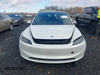 2024 Tesla Model 3 with VIN 5YJ3E1EA8RF786196, listed as a IAAI auction lot 40780675 with 5,959 mi miles and . Bid and sale history available at DreamBid. Image 13.