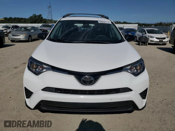 2017 Toyota RAV4 LE z VIN 2T3BFREV5HW539530, wystawiony jako Copart lot #63532715 z przebiegiem 86 515 mil mil oraz Szkoda całkowita • Salvage title. Historia ofert i sprzedaży dostępna na DreamBid. Obrazek 5.