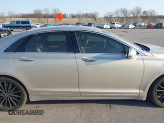 2017 Lincoln MKZ Reserve with VIN 3LN6L5F96HR638586, listed as a IAAI auction lot 41900215 with 111,566 mi miles and . Bid and sale history available at DreamBid. Image 13.