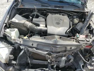 2017 Toyota Tacoma SR5 with VIN 5TFCZ5AN6HX083463, listed as a Copart auction lot 61348895 with 102,927 mi miles and Salvage title. Bid and sale history available at DreamBid. Image 11.
