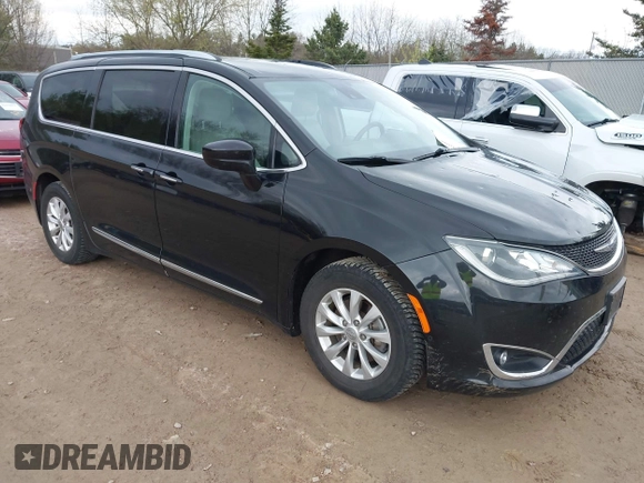 2018 Chrysler Pacifica Touring L z VIN 2C4RC1BG3JR233506, wystawiony jako IAAI lot #42186208 z przebiegiem 74 198 mil mil oraz . Historia ofert i sprzedaży dostępna na DreamBid. Obrazek 1.