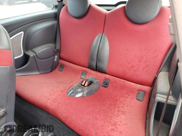 2005 MINI Hardtop с VIN WMWRC33435TC57559, выставлен на аукционе Copart как лот 53130725 с пробегом 163 438 миль миль и Списание • Salvage title. История ставок и продаж доступна на DreamBid. Изображение 10.