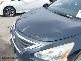 2014 Nissan Altima 2.5 SL with VIN 1N4AL3AP2EN237291, listed as a IAAI auction lot 41748219 with 113,625 mi miles. Bid and sale history available at carsss.com. Image 6.