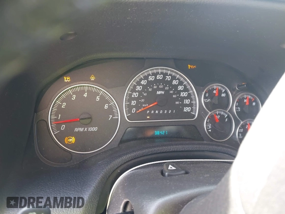 2007 GMC Envoy SLE with VIN 1GKDT13S172265346, listed as a IAAI auction lot 41903724 with 38,421 mi miles. Bid and sale history available at carsss.com. Image 7.