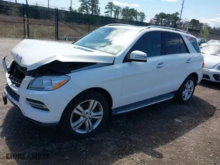 2015 Mercedes-Benz M-Class ML 350 with VIN 4JGDA5HB7FA510426, listed as a IAAI auction lot 41983426 with 142,490 mi miles. Bid and sale history available at carsss.com. Image 18.