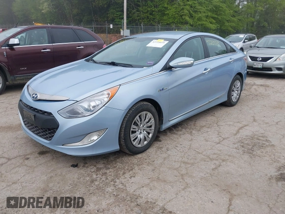 2012 Hyundai Sonata Hybrid z VIN KMHEC4A41CA044671, wystawiony jako IAAI lot #42254039 z przebiegiem 152 769 mil mil oraz . Historia ofert i sprzedaży dostępna na DreamBid. Obrazek 2.
