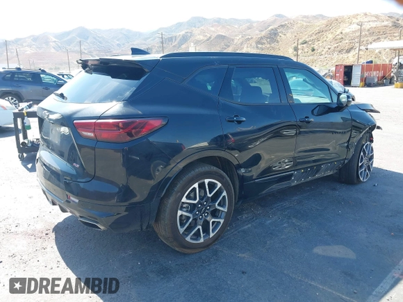 2024 Chevrolet Blazer RS z VIN 3GNKBERS0RS155598, wystawiony jako IAAI lot #39970423 z przebiegiem 15 171 mil mil oraz . Historia ofert i sprzedaży dostępna na DreamBid. Obrazek 4.