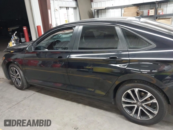 2022 Volkswagen Jetta Sport with VIN 3VWBM7BU9NM006080, listed as a IAAI auction lot 42433645 with Not provided miles and . Bid and sale history available at DreamBid. Image 13.
