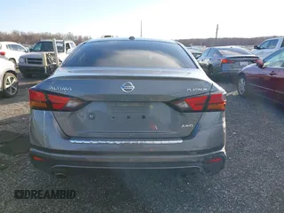 2019 Nissan Altima 2.5 Platinum with VIN 1N4BL4FW1KC174475, listed as a IAAI auction lot 41231692 with 93,048 mi miles. Bid and sale history available at carsss.com. Image 17.