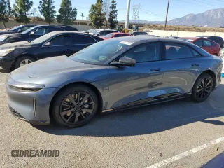2025 Lucid Air Touring z VIN 50EA1TEA2SA009053, wystawiony jako Copart lot #88914355 z przebiegiem 341 mil mil oraz Szkoda całkowita • Salvage title. Historia ofert i sprzedaży dostępna na DreamBid. Obrazek 1.