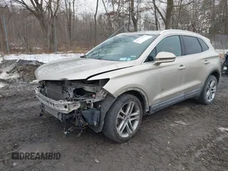 2017 Lincoln MKC Reserve with VIN 5LMCJ3D93HUL54581, listed as a IAAI auction lot 41711244 with 63,806 mi miles. Bid and sale history available at carsss.com. Image 17.