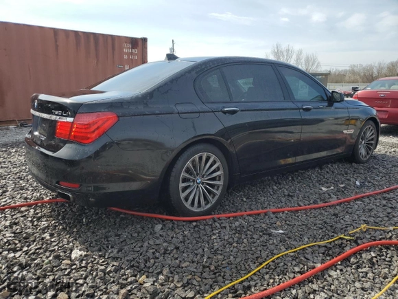2009 BMW 7 Series 750Li with VIN WBAKB83539CY60640, listed as a Copart auction lot 46598195 with 130,443 mi miles and Salvage Title. Bid and sale history available at carsss.com. Image 3.