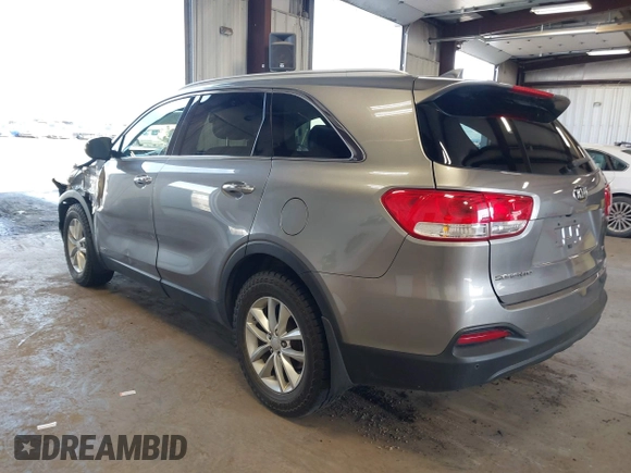2016 Kia Sorento LX with VIN 5XYPGDA33GG047263, listed as a IAAI auction lot 41772680 with 146,683 mi miles. Bid and sale history available at carsss.com. Image 3.