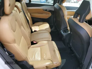 2017 Volvo XC90 Momentum z VIN YV4A22PK7H1114064, wystawiony jako Copart lot #58829035 z przebiegiem 65 938 mil mil oraz Szkoda całkowita • Salvage title. Historia ofert i sprzedaży dostępna na DreamBid. Obrazek 11.
