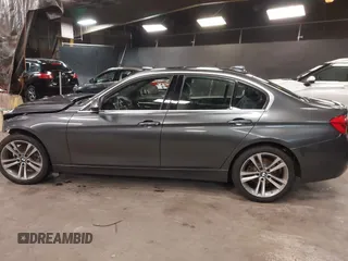 2018 BMW 3 Series 330i xDrive with VIN WBA8D9C58JA608327, listed as a IAAI auction lot 40843366 with 60,773 mi miles and . Bid and sale history available at DreamBid. Image 14.