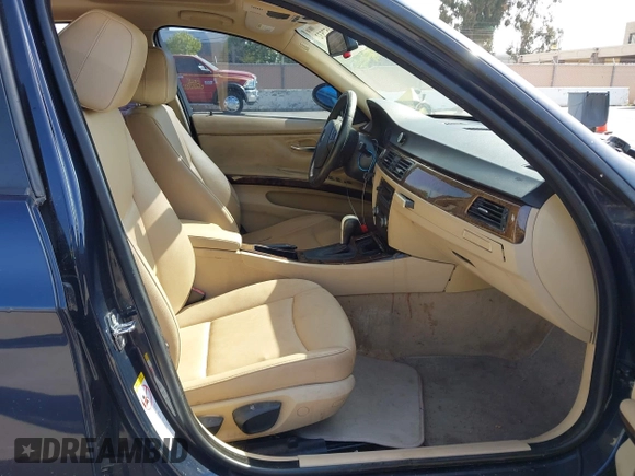 2007 BMW 3 Series 328i with VIN WBAVC53587FZ71348, listed as a IAAI auction lot 42057532 with 198,307 mi miles and . Bid and sale history available at carsss.com. Image 5.