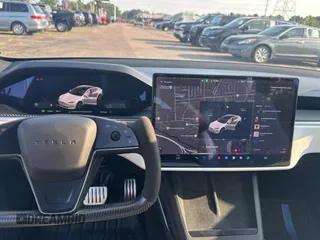 2022 Tesla Model S z VIN 5YJSA1E56NF472017, wystawiony jako Copart lot #67321925 z przebiegiem 59 665 mil mil oraz Czysty tytuł • Clean title. Historia ofert i sprzedaży dostępna na DreamBid. Obrazek 9.