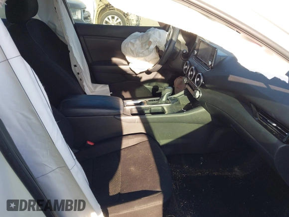 2020 Nissan Sentra S z VIN 3N1AB8BV3LY292312, wystawiony jako IAAI lot #42045807 z przebiegiem 115 000 mil mil oraz . Historia ofert i sprzedaży dostępna na DreamBid. Obrazek 5.