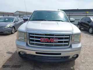 2011 GMC Sierra 1500 SLE with VIN 3GTP1VE05BG361711, listed as a IAAI auction lot 41927412 with 105,095 mi miles. Bid and sale history available at carsss.com. Image 12.