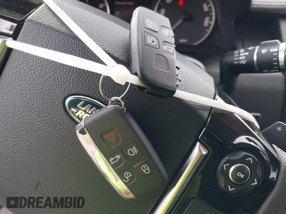 2015 Land Rover LR4 Lux with VIN SALAK2V67FA748019, listed as a IAAI auction lot 41752758 with 129,514 mi miles and . Bid and sale history available at DreamBid. Image 11.