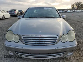 2005 Mercedes-Benz C 320 with VIN WDBRF64J55F636329, listed as a Copart auction lot 84630214 with 100,930 mi miles and Clean Title. Bid and sale history available at DreamBid. Image 5.