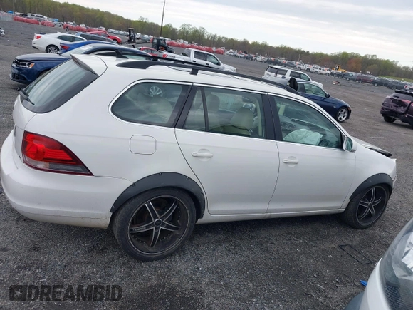 2013 Volkswagen Jetta SportWagen TDI with VIN 3VWPL7AJ7DM692151, listed as a IAAI auction lot 42022007 with 120,146 mi miles. Bid and sale history available at carsss.com. Image 13.