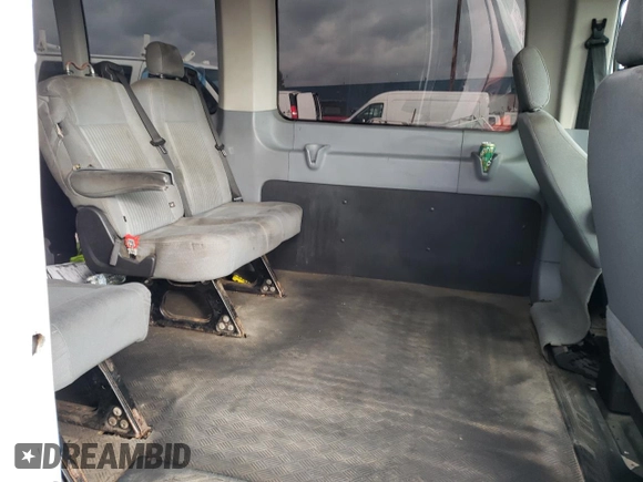 2015 Ford Transit XL z VIN 1FBZX2CG5FKA75687, wystawiony jako Copart lot #83569214 z przebiegiem 73 422 mil mil oraz Czysty tytuł • Clean title. Historia ofert i sprzedaży dostępna na DreamBid. Obrazek 11.