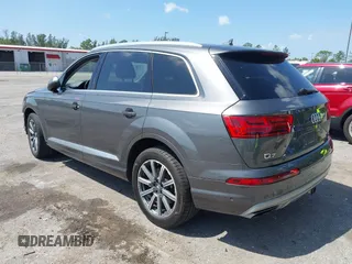 2019 Audi Q7 Premium Plus z VIN WA1LAAF70KD020498, wystawiony jako IAAI lot #41976990 z przebiegiem 91 643 mil mil oraz . Historia ofert i sprzedaży dostępna na DreamBid. Obrazek 3.