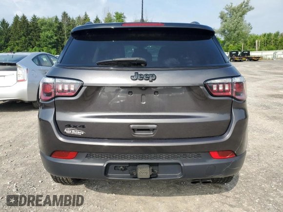 2020 Jeep Compass Latitude с VIN 3C4NJDBBXLT112417, выставлен на аукционе Copart как лот 62770825 с пробегом 56 470 миль миль и Списание • Salvage title. История ставок и продаж доступна на DreamBid. Изображение 6.