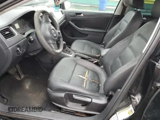2011 Volkswagen Jetta SE with VIN 3VWDX7AJ0BM330408, listed as a Copart auction lot 61417785 with 152,588 mi miles and Salvage title. Bid and sale history available at DreamBid. Image 7.