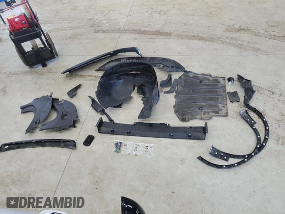 2021 Volvo XC40 с VIN YV4ED3UR8M2546301, выставлен на аукционе Copart как лот 56724205 с пробегом 19 132 миль миль и Списание • Salvage title. История ставок и продаж доступна на DreamBid. Изображение 13.