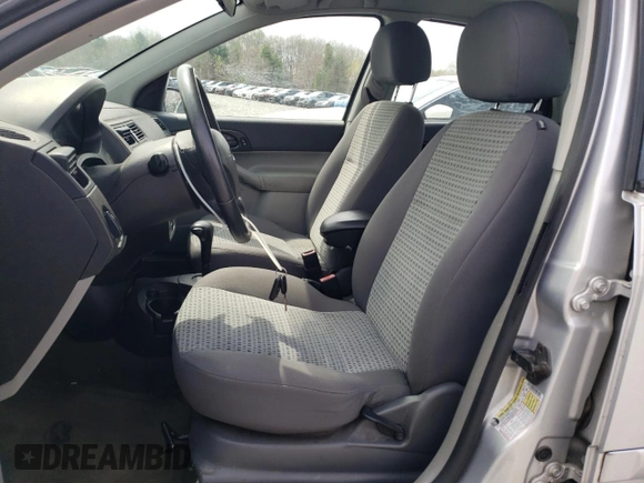 2006 Ford Focus S with VIN 1FAHP34N56W166189, listed as a Copart auction lot 54398265 with 45,247 mi miles and Clean Title. Bid and sale history available at carsss.com. Image 7.