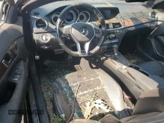 2014 Mercedes-Benz C 250 z VIN WDDGJ4HBXEG217830, wystawiony jako Copart lot #62474525 z przebiegiem 43 858 mil mil oraz Szkoda całkowita • Salvage title. Historia ofert i sprzedaży dostępna na DreamBid. Obrazek 8.