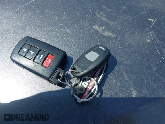 2015 Toyota Camry XLE z VIN 4T1BF1FK6FU923716, wystawiony jako IAAI lot #42038803 z przebiegiem 255 479 mil mil oraz . Historia ofert i sprzedaży dostępna na DreamBid. Obrazek 11.