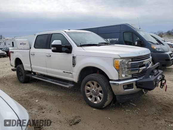 2017 Ford F-250 Lariat with VIN 1FT7W2BTXHEF43726, listed as a Copart auction lot 52583145 with 226,834 mi miles and Clean title. Bid and sale history available at DreamBid. Image 4.