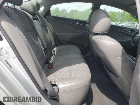 2012 Hyundai Sonata SE z VIN 5NPEC4AC0CH369641, wystawiony jako Copart lot #55160595 z przebiegiem Nie podano mil oraz Szkoda całkowita • Salvage title. Historia ofert i sprzedaży dostępna na DreamBid. Obrazek 10.