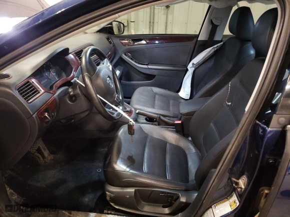 2011 Volkswagen Jetta Sedan SE PZEV with VIN 3VWDZ7AJ3BM326671, listed as a Copart auction lot 47017265 with 163,006 mi miles and Salvage Title. Bid and sale history available at carsss.com. Image 7.