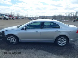 2011 Ford Fusion SE with VIN 3FAHP0HA8BR273529, listed as a IAAI auction lot 41890616 with 85,486 mi miles. Bid and sale history available at carsss.com. Image 14.