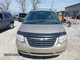 2005 Chrysler Town & Country Touring with VIN 2C4GP54LX5R132272, listed as a IAAI auction lot 41860741 with 138,402 mi miles and . Bid and sale history available at DreamBid. Image 12.