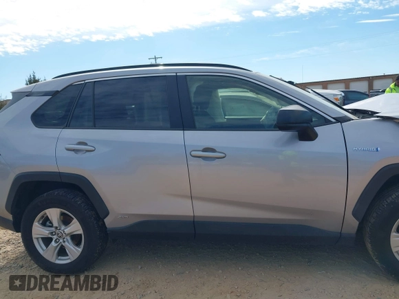 2021 Toyota RAV4 Hybrid LE z VIN JTMLWRFV8MD129136, wystawiony jako IAAI lot #41644636 z przebiegiem 82 253 mil mil oraz . Historia ofert i sprzedaży dostępna na DreamBid. Obrazek 13.