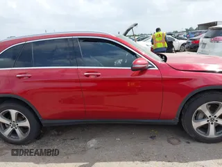 2017 Mercedes-Benz GLC with VIN WDC0G4JB5HF213354, listed as a IAAI auction lot 41939260 with 106,606 mi miles. Bid and sale history available at carsss.com. Image 13.