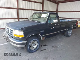 1995 Ford F-150 z VIN 1FTEF14HXSNA28985, wystawiony jako IAAI lot #42630297 z przebiegiem Nie podano mil oraz . Historia ofert i sprzedaży dostępna na DreamBid. Obrazek 2.