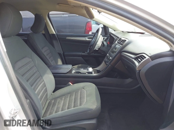 2017 Ford Fusion SE z VIN 3FA6P0HD0HR129175, wystawiony jako IAAI lot #42126532 z przebiegiem 120 424 mil mil oraz . Historia ofert i sprzedaży dostępna na DreamBid. Obrazek 5.