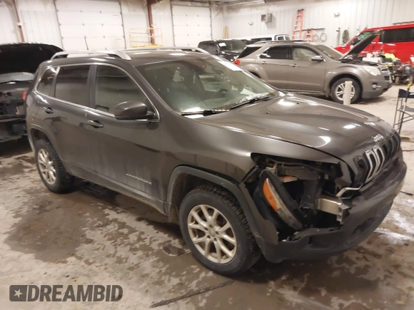 2016 Jeep Cherokee Latitude z VIN 1C4PJMCS2GW133592, wystawiony jako IAAI lot #41523996 z przebiegiem 193 154 mil mil oraz . Historia ofert i sprzedaży dostępna na DreamBid. Obrazek 1.