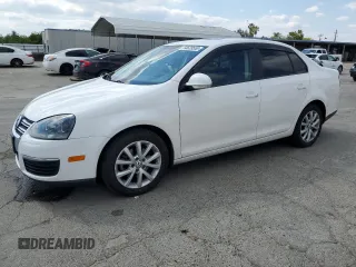 2010 Volkswagen Jetta Limited Edition z VIN 3VWRZ7AJ1AM109768, wystawiony jako Copart lot #54629555 z przebiegiem 109 339 mil mil oraz Szkoda całkowita • Salvage title. Historia ofert i sprzedaży dostępna na DreamBid. Obrazek 1.