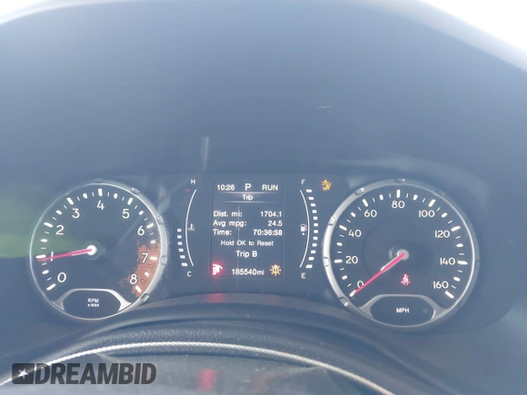 2018 Jeep Renegade Latitude with VIN ZACCJABB5JPG86563, listed as a IAAI auction lot 42109270 with 185,540 mi miles. Bid and sale history available at carsss.com. Image 7.