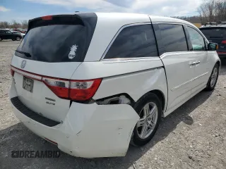 2013 Honda Odyssey Touring with VIN 5FNRL5H9XDB064035, listed as a Copart auction lot 49889325 with 153,041 mi miles and Salvage Title. Bid and sale history available at carsss.com. Image 3.