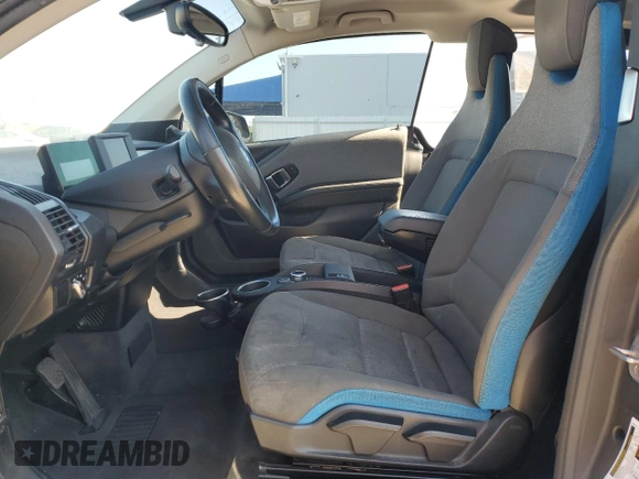 2017 BMW i3 z VIN WBY1Z8C36HV894064, wystawiony jako Copart lot #57879645 z przebiegiem Nie podano mil oraz Szkody całkowita. Historia ofert i sprzedaży dostępna na DreamBid. Obrazek 7.